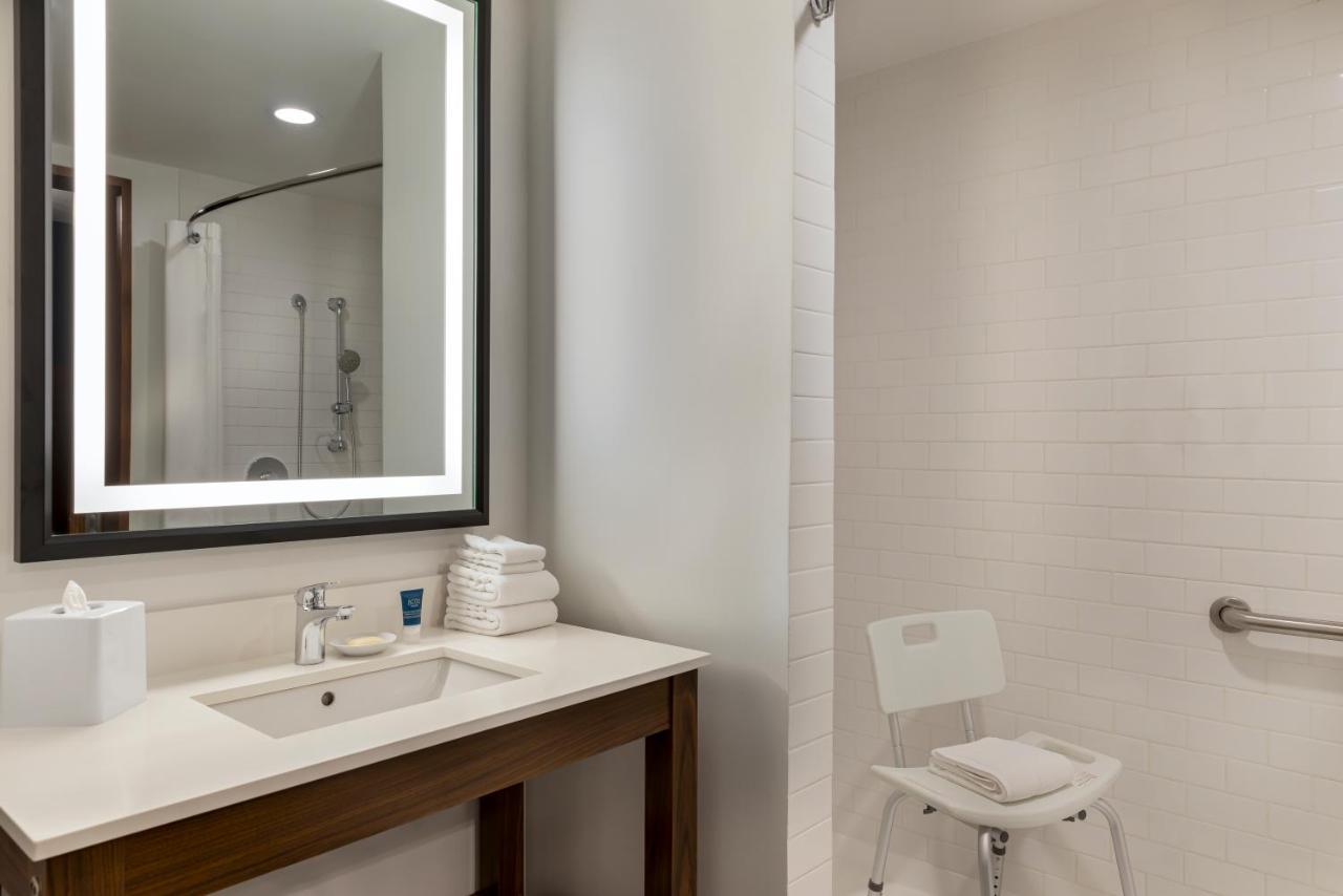 Four Points By Sheraton Monterrey Airport Apodaca Bagian luar foto