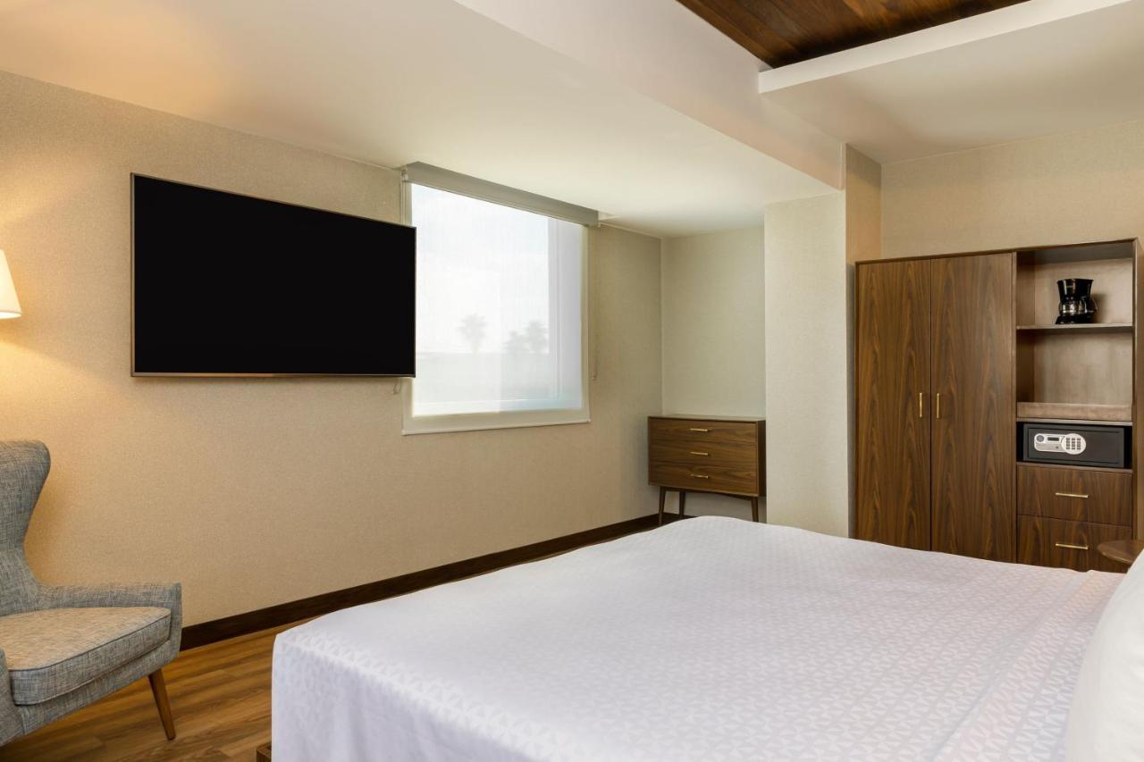 Four Points By Sheraton Monterrey Airport Apodaca Bagian luar foto