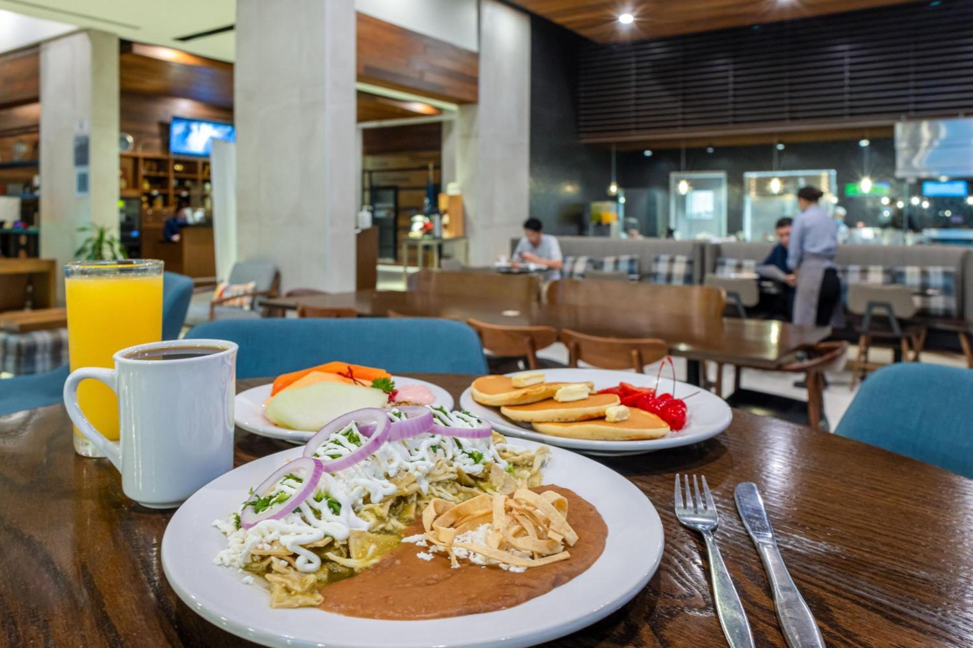 Four Points By Sheraton Monterrey Airport Apodaca Bagian luar foto